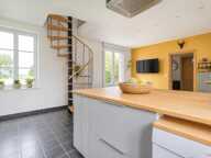 Maison familiale de 181m² avec 4 chambres et terrain de 1 800m² — photo 4
