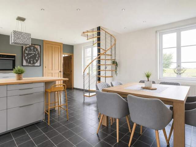 Maison familiale de 181m² avec 4 chambres et terrain de 1 800m² — photo du bien