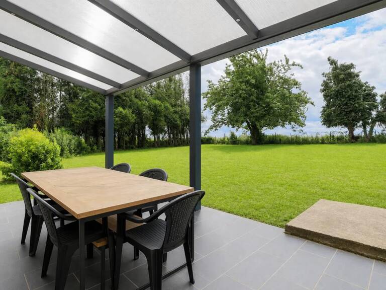 Maison familiale de 181m² avec 4 chambres et terrain de 1 800m² — photo 1
