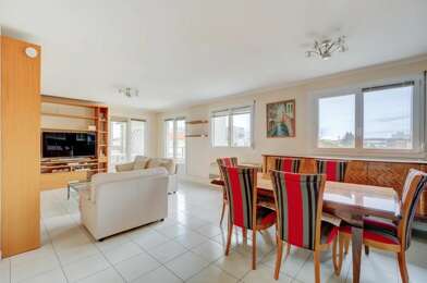 Appartement 4 pièces 275000 €