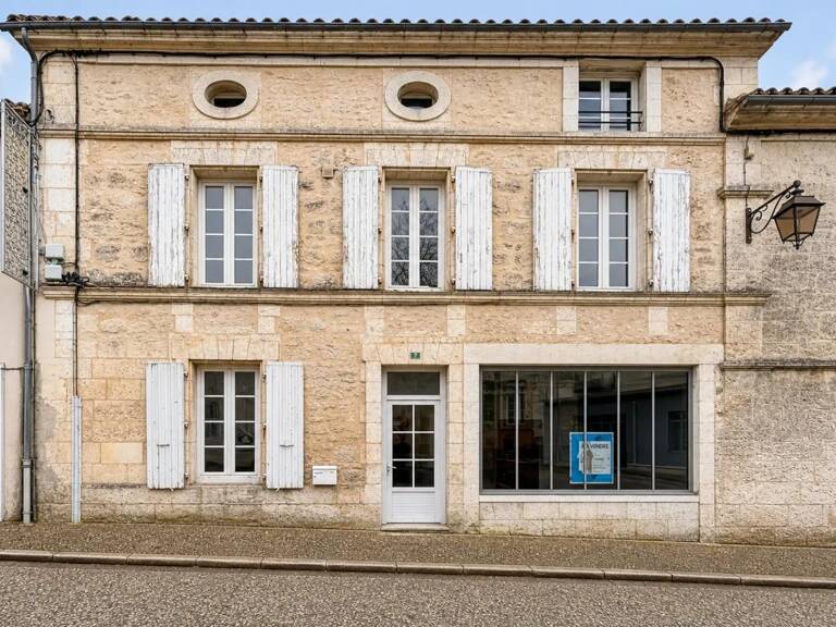 Maison spacieuse à Ronsenac, charme et confort — photo 1