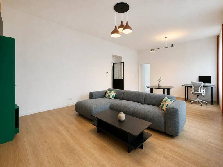 Appartement de 5 pièces de 145 m² à Saint-Étienne — photo 1
