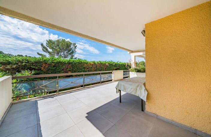 Appartement T3-70m2, Terrasse 38m2, Sud, Cave, Parking, Piscine — photo 3