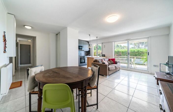 Appartement T3-70m2, Terrasse 38m2, Sud, Cave, Parking, Piscine — photo 5