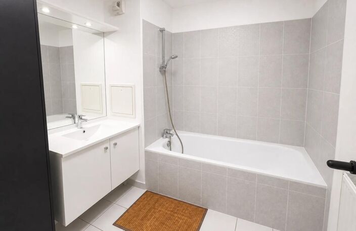 Appartement 2 pièces de 47 m² avec balcon - Saint-Denis — photo 3