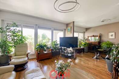 Appartement 5 pièces 268000 €