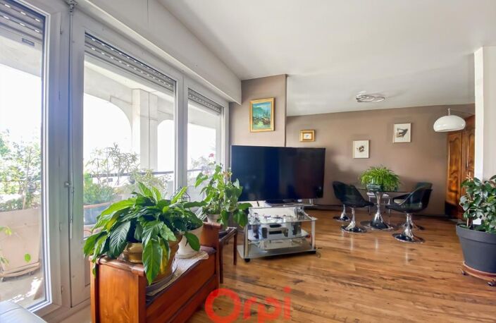 T5 de 106 m² – Dernier étage – Traversant Est/Ouest – Environnement privilégié — photo 5