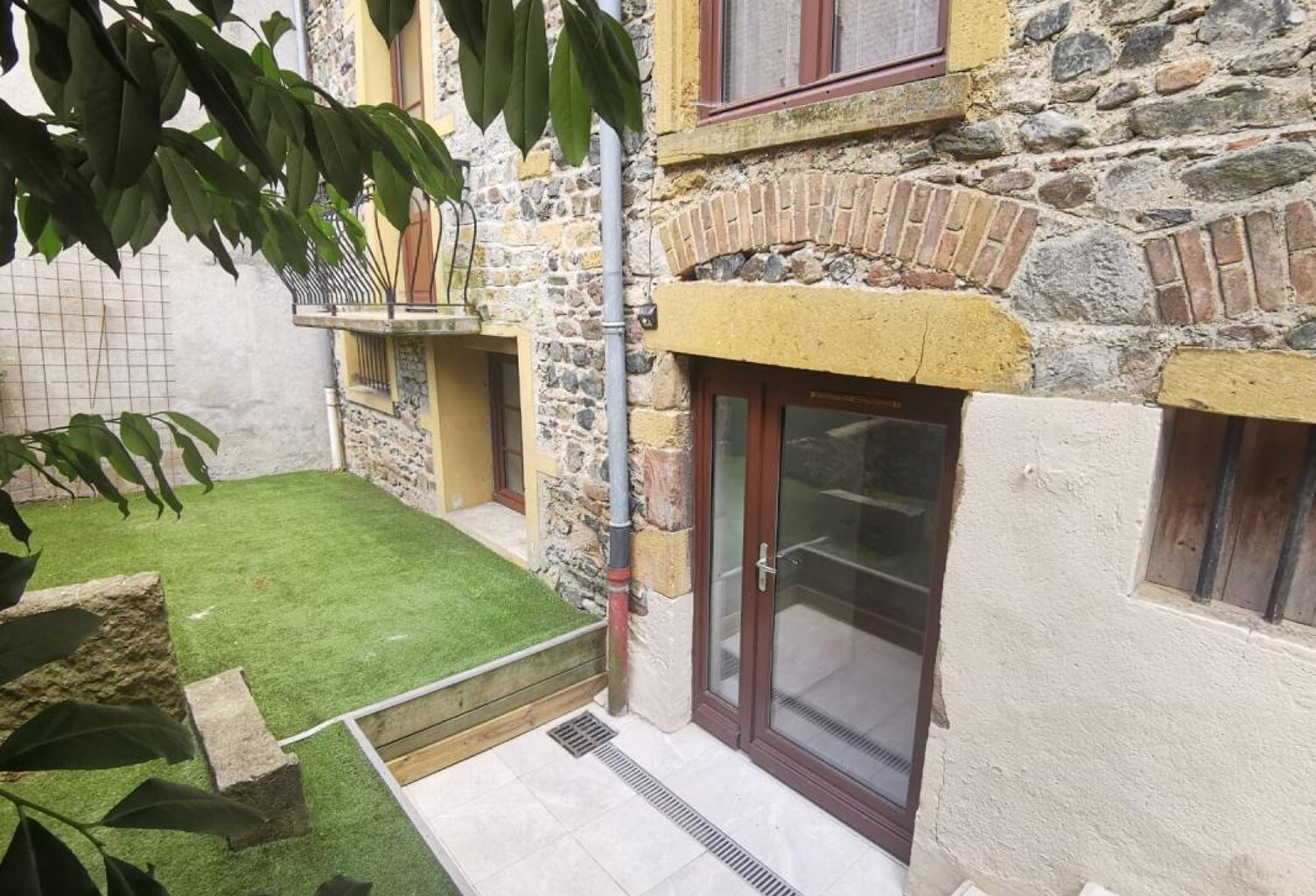 Appartement T3 - terrasse – Centre village — photo 1