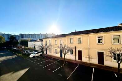 Appartement 3 pièces 975 €