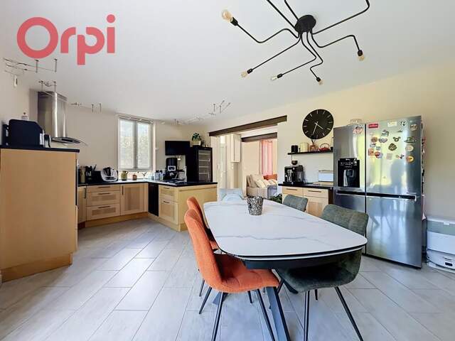 ST ANDRE LE COQ Maison 5 chambres, grange et terrain — photo du bien