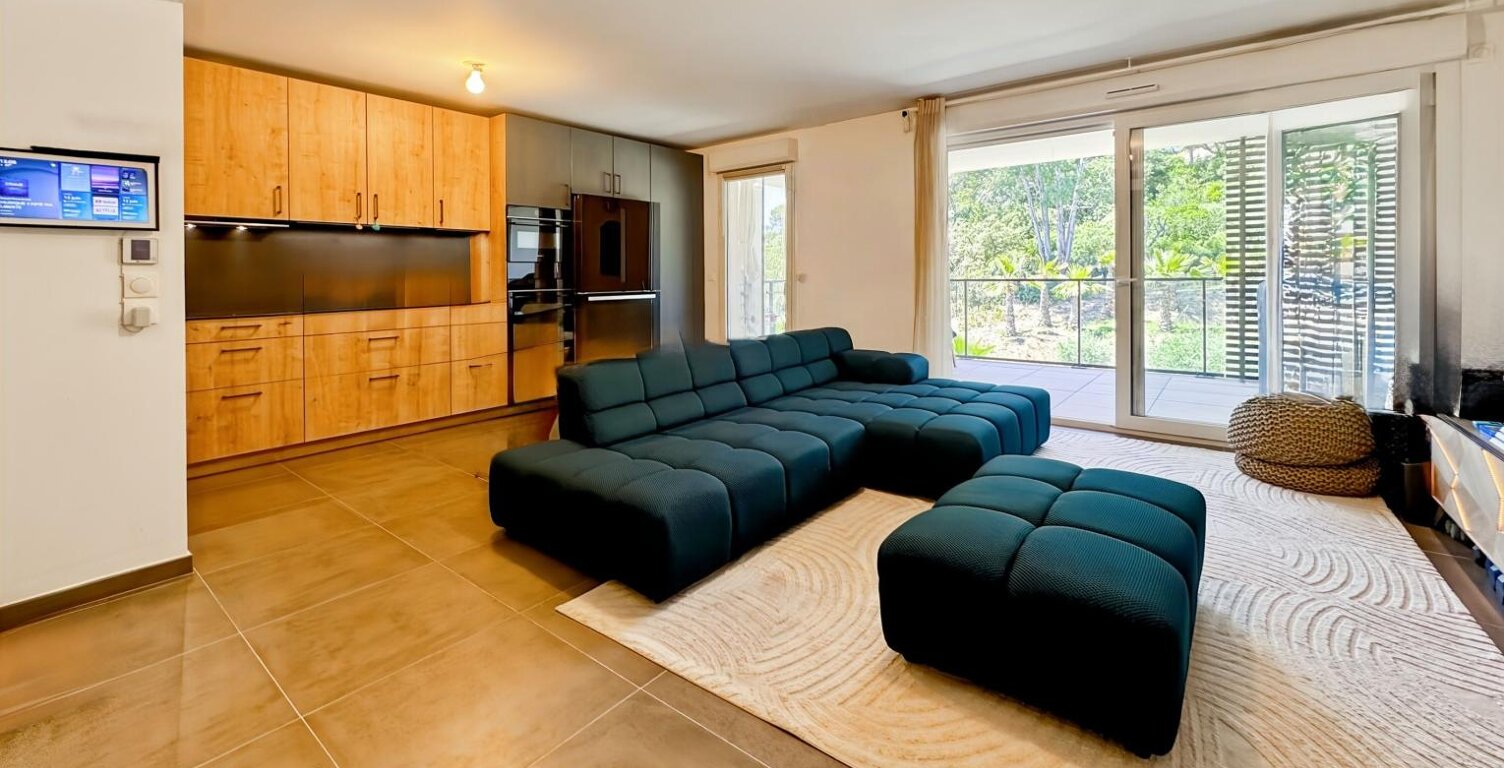 4 Pièces 85 m² • Terrasse Sud-Ouest • Vue Piscine • DPE A • Double Garage — photo 1