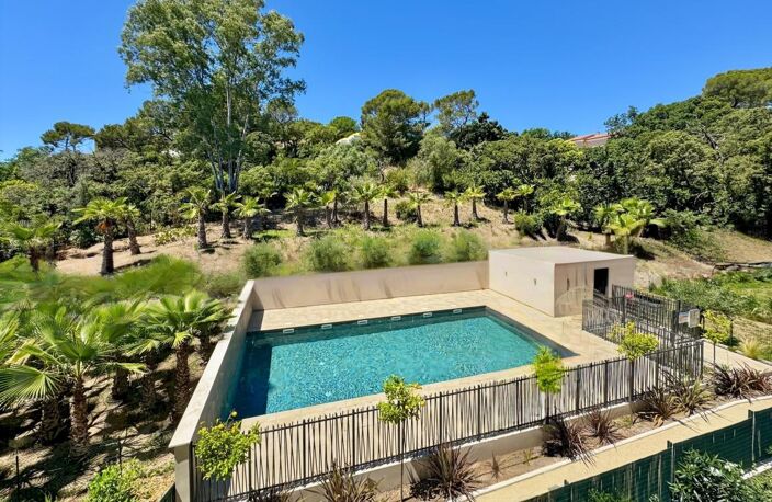 4 Pièces 85 m² • Terrasse Sud-Ouest • Vue Piscine • DPE A • Double Garage — photo 2