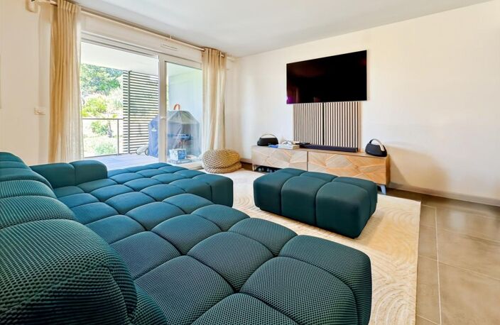 4 Pièces 85 m² • Terrasse Sud-Ouest • Vue Piscine • DPE A • Double Garage — photo 4