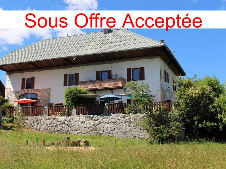 Maison Les Deserts de 301 m² divisée en 3 duplex — photo 1