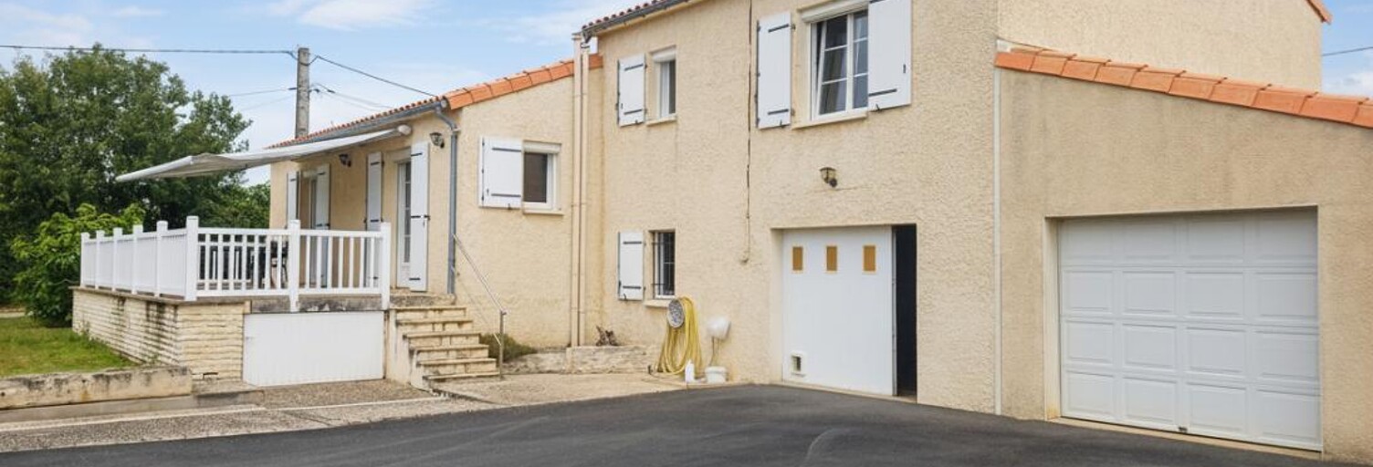 Maison 4 Pièces 115 m² à vendre à Frontenay-Rohan-Rohan (79270)