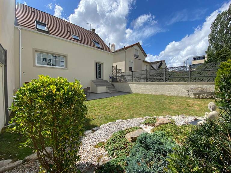 LE PLESSIS ROBINSON - MAISON 5 CHAMBRES, JARDIN, SOUS-SOL TOTAL POMPE A CHALEUR - DPE A — photo 1