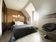 LE PLESSIS ROBINSON - MAISON 5 CHAMBRES, JARDIN, SOUS-SOL TOTAL POMPE A CHALEUR - DPE A — photo 4