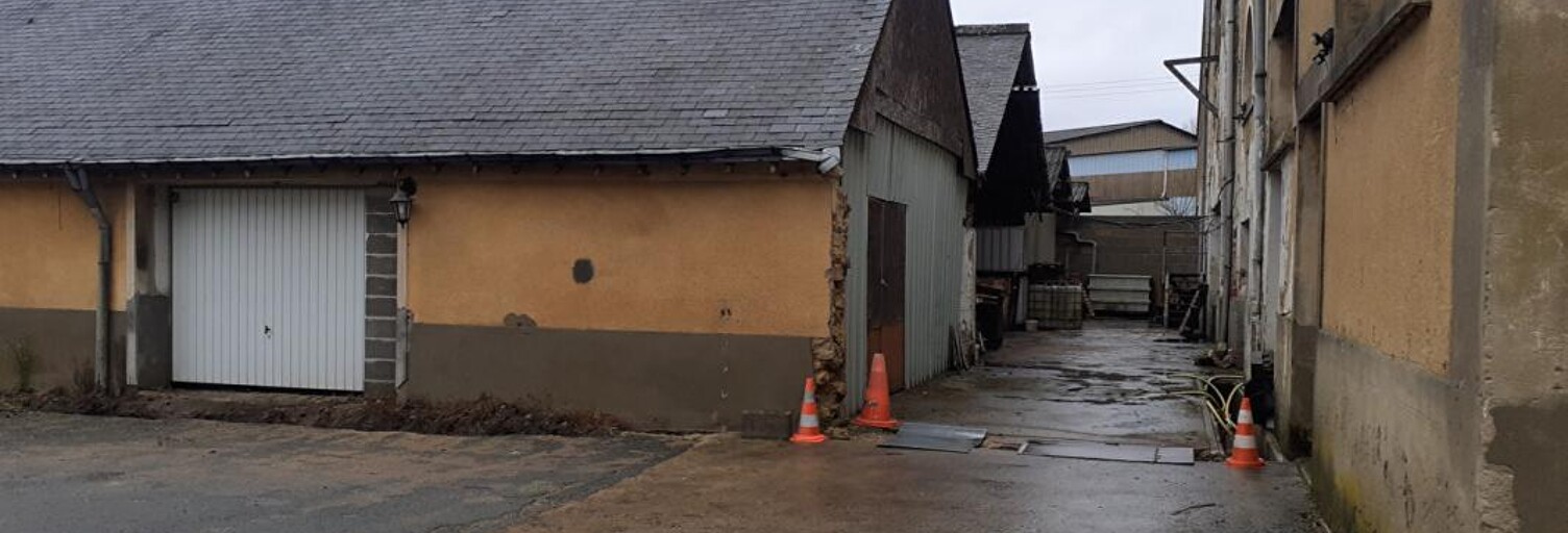 Garage  560 m² à vendre à Baugé-en-Anjou (49150)