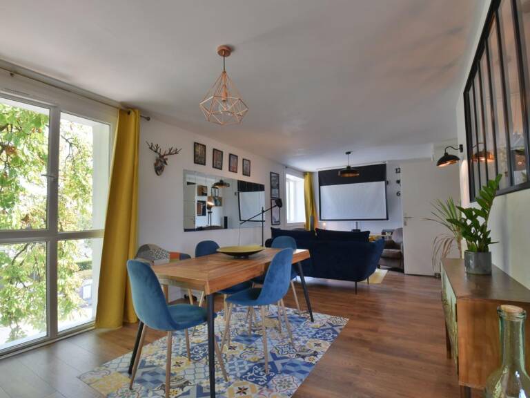 Colocation haut de gamme à Bègles : Home cinéma, verrière atelier et cadre verdoyant ! — photo 1