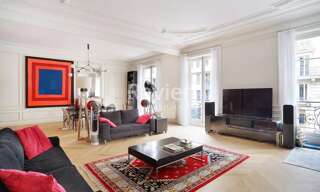 Appartement 6 Pièces 208 m² à louer à Paris 17 (75017)