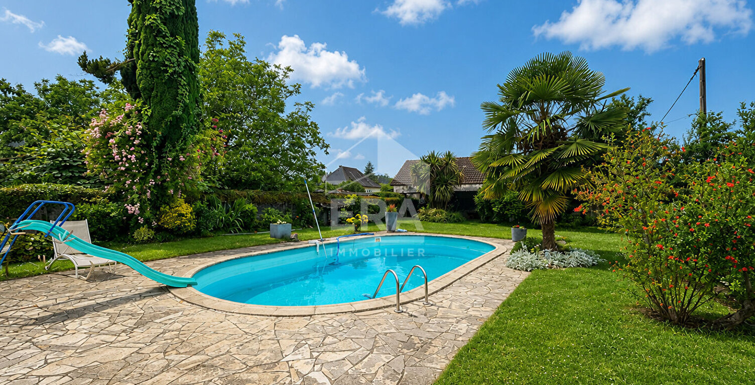 Proche NAY - Maison de charme à vendre avec piscine et grand terrain — photo 1