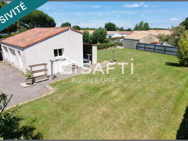 Terrain à bâtir avec garage  St-Julien-des-Landes — photo du bien