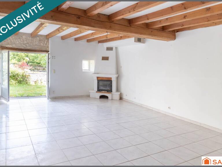 Maison de village en pierre avec cour et jardin — photo 1