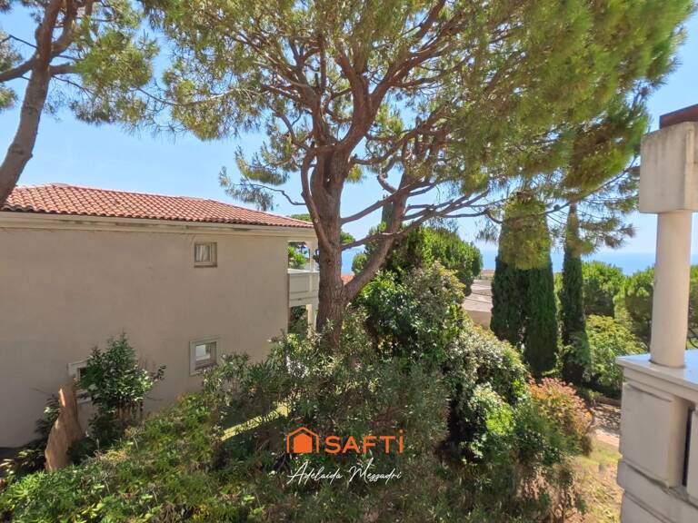 Vue mer, piscine et verdure dans un cadre privilégié — photo 1