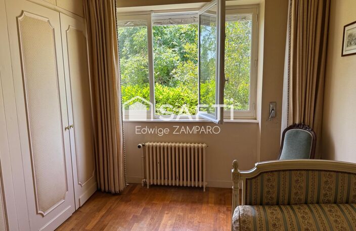 Espace de vie de plain-pied  - Second garage - Jardin arboré — photo 4