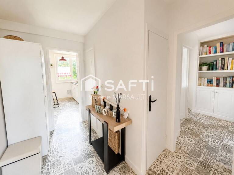 Grand T3 lumineux avec balcon et cave — photo 1
