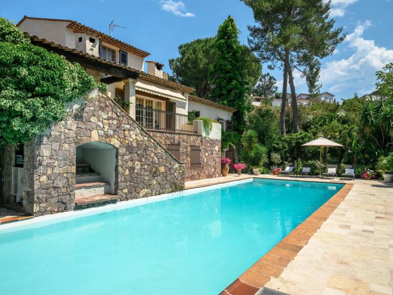 Mandelieu-la-Napoule – Quartier Minelle – Élégante villa provençale avec piscine sur un terrain paysager de 3 500 m² — photo 1