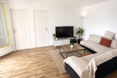 Appartement 6 pièces 282600 €