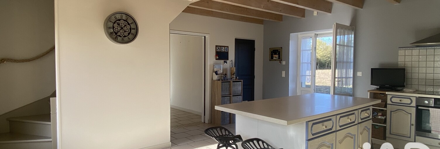 Maison 6 Pièces 235 m² à vendre à Saint-Pierre-la-Noue (17700)