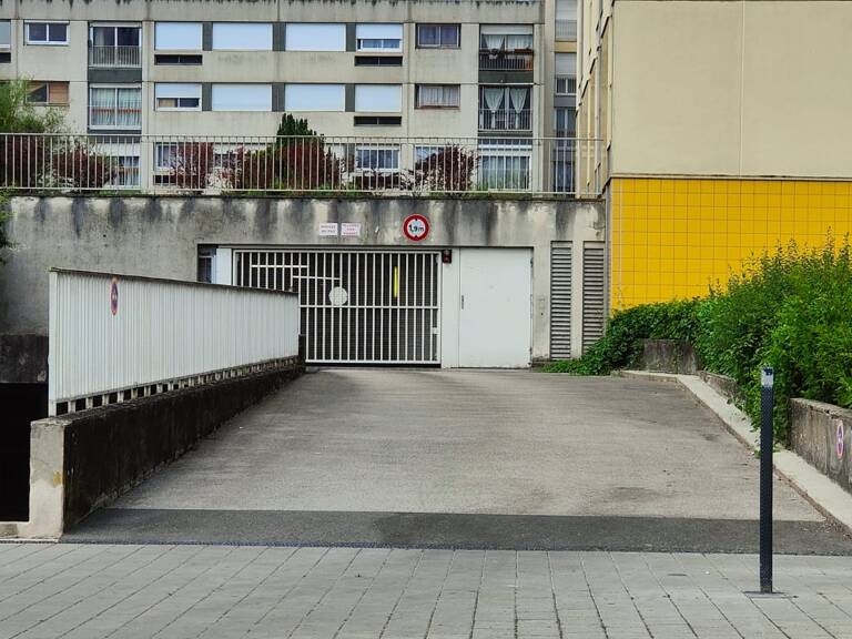 Vente Parking 13 m&sup2; — photo 1