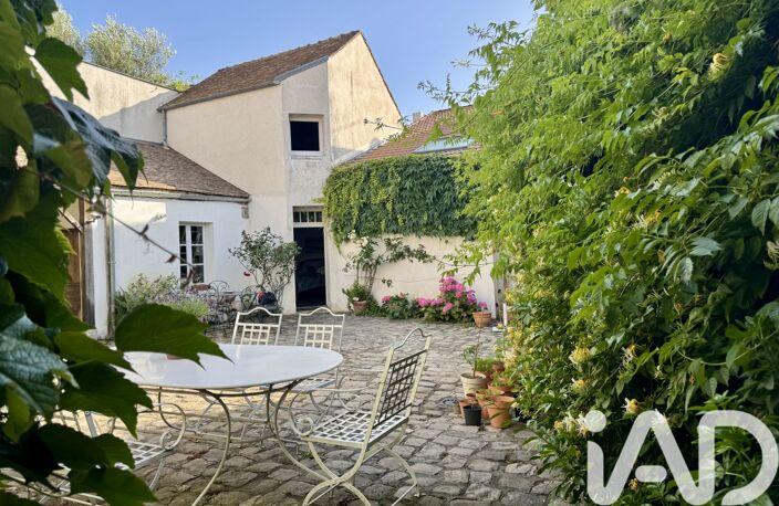 Vente Maison/villa 8 pièces — photo 2