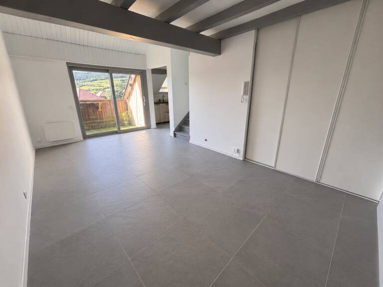 ÉPAGNY  Un T2 bis atypique avec terrasse — photo 1