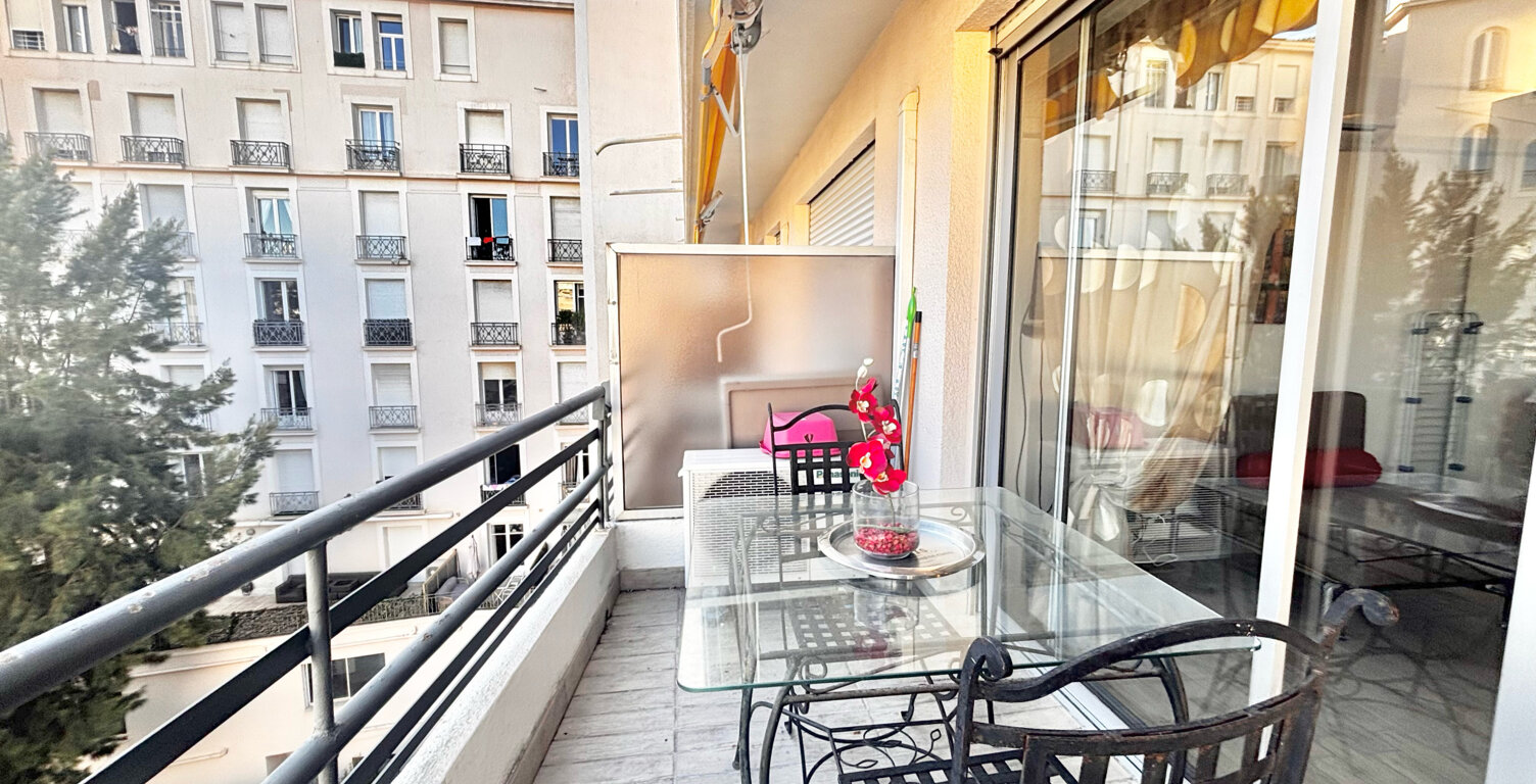 CANNES BANANE LIMITE CROISETTE 29 M2 TERRASSE SUD PARC FORTE — photo 1