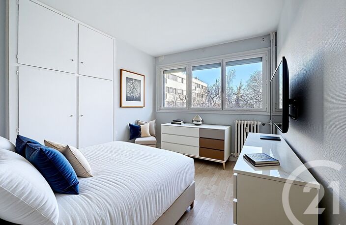 Vente appartement 3 pièces 61 m² Villeneuve-le-Roi (94290) — photo 2