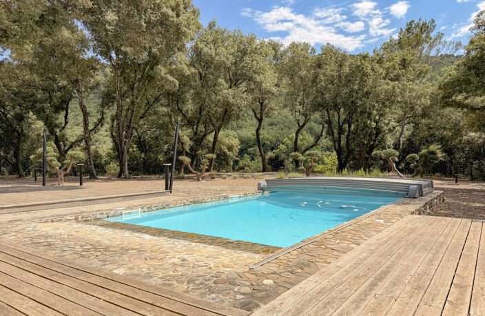 Propriété équestre de caractère sur plus de 27 000 m2 à Carnoules — photo 3