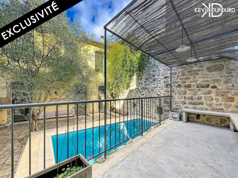 Maison de ville de 200 m² sur un terrain de 285 m² avec — photo 1