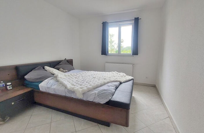 Maison de plain-pied sur Plateau de Blamont 107 m2 - 643m2 de terrain plat et arboré — photo 4