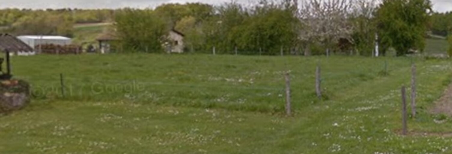 Terrain  1015 m² à vendre à Montlieu-la-Garde (17210)