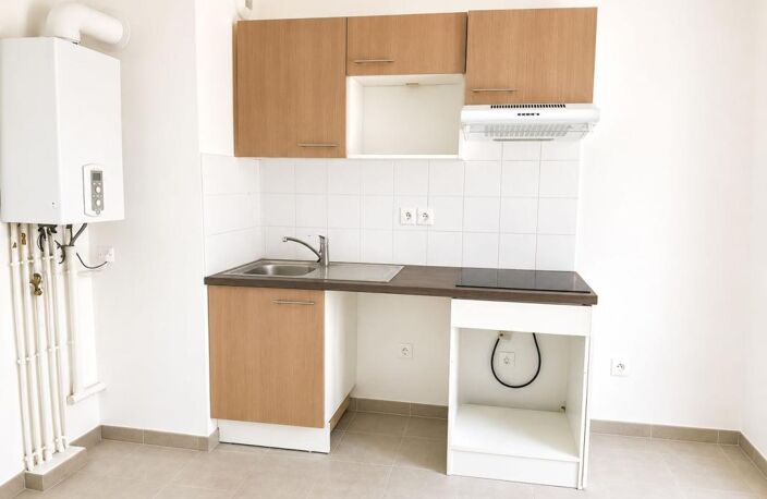 Appartement À Vendre T3 de 69 m² avec balcon et 2 places de stationnement — photo 3