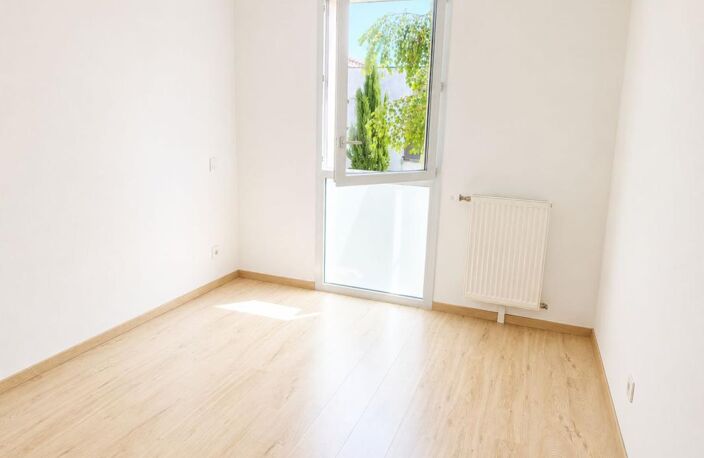 Appartement À Vendre T3 de 69 m² avec balcon et 2 places de stationnement — photo 5