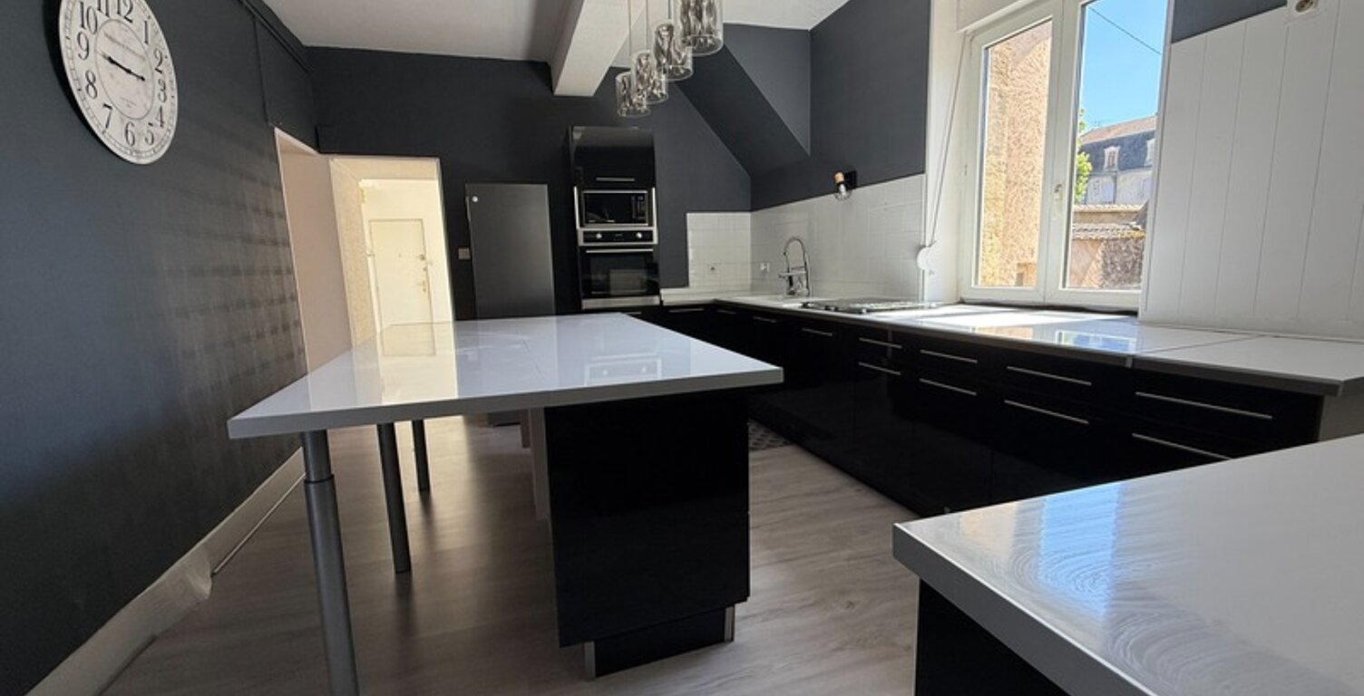 Appartement 120 m² - 2 chambres - Terrasse - Parking - Centre-ville Gray — photo 1