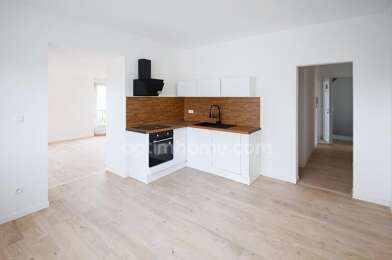 Appartement 4 pièces 275000 €