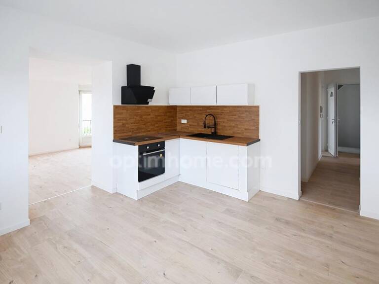APPARTEMENT DE 97.6M2 AVEC 3 CHAMBRES, 2 SALLES DE BAIN, PARKING, BALCON, CAVE — photo 1