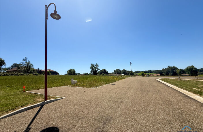 Dpt Gers (32), à vendre BERNEDE terrain constructible de 1335 m² viabilisé et borné, au calme — photo 4