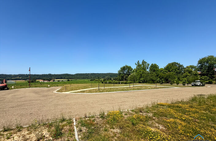 Dpt Gers (32), à vendre BERNEDE terrain constructible de 1335 m² viabilisé et borné, au calme — photo 5