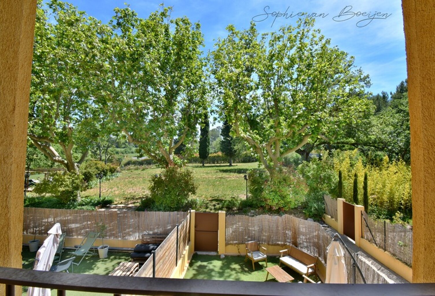 Appartement à vendre 5 pièces AIX EN PROVENCE (13) - 118 m², 3 chambres, un jardin privatif, dans parc de 5 000 m² — photo 1